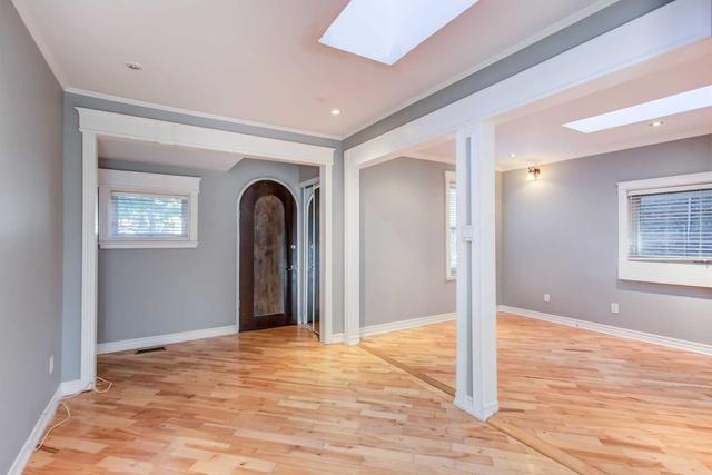 206 Willowdale Ave, House detached with 2 bedrooms, 2 bathrooms and 2 parking in Toronto ON | Image 15