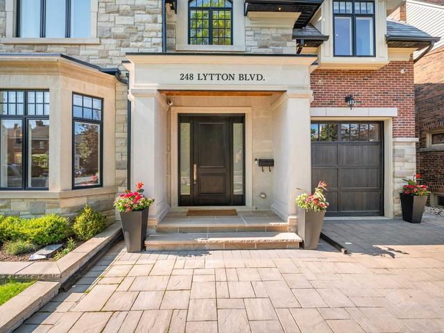 248 Lytton Blvd, House detached with 5 bedrooms, 5 bathrooms and 4 parking in Toronto ON | Image 23