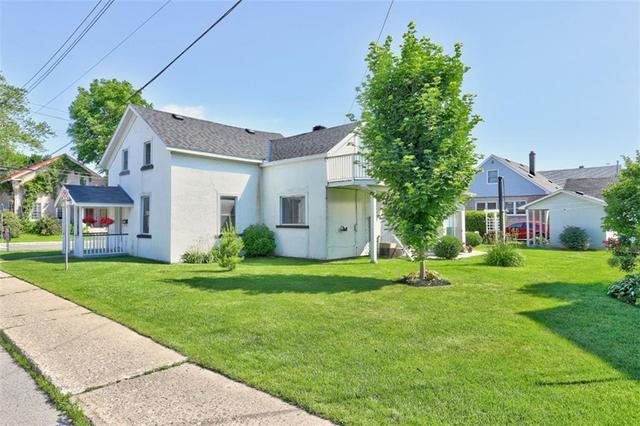 598 East Street, House detached with 3 bedrooms, 2 bathrooms and 2 parking in Prescott ON | Image 1
