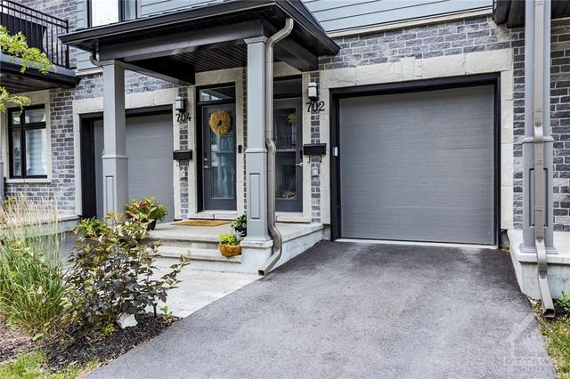 702 Reverie Private, House attached with 2 bedrooms, 1 bathrooms and 2 parking in Ottawa ON | Image 2