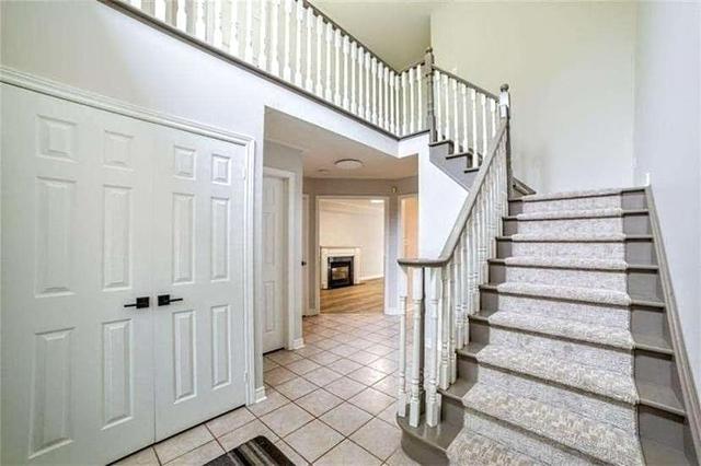 2492 Logan Ave, House detached with 3 bedrooms, 3 bathrooms and 3 parking in Oakville ON | Image 5