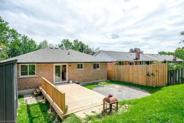 2540 Farmcrest Avenue, House detached with 3 bedrooms, 1 bathrooms and 2 parking in Peterborough ON | Image 36
