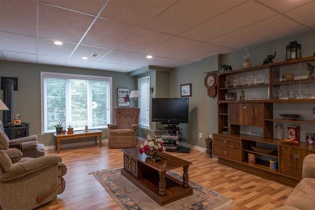 70 Cedartree Lane, House detached with 2 bedrooms, 3 bathrooms and 6 parking in Kawartha Lakes ON | Image 28