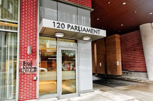 2002 - 120 Parliament St, Condo with 2 bedrooms, 1 bathrooms and 0 parking in Toronto ON | Card Image