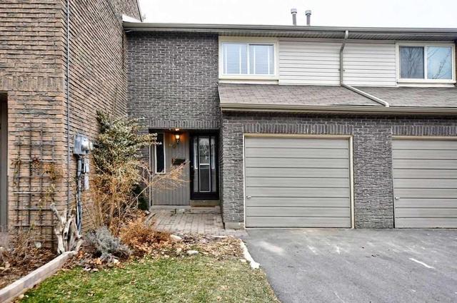 60 Camelot Way, Townhouse with 3 bedrooms, 2 bathrooms and 1 parking in Markham ON | Image 1