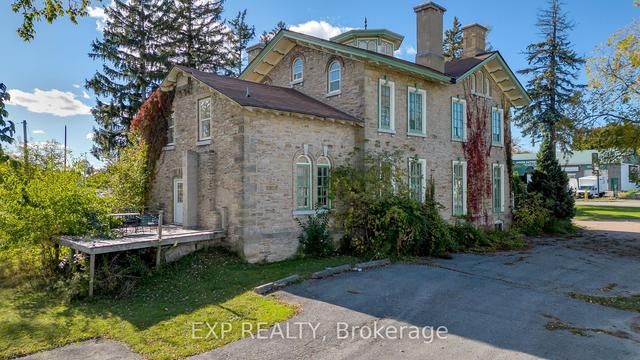 389 King St E, House detached with 8 bedrooms, 3 bathrooms and 20 parking in Kingston ON | Image 31