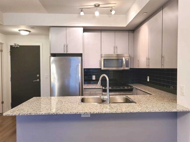 1003 - 60 Berwick Ave, Condo with 1 bedrooms, 1 bathrooms and 1 parking in Toronto ON | Image 13