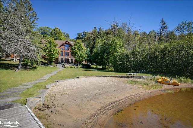 1254 Charlie Thompson Road, House detached with 4 bedrooms, 3 bathrooms and 8 parking in Lake of Bays ON | Image 7