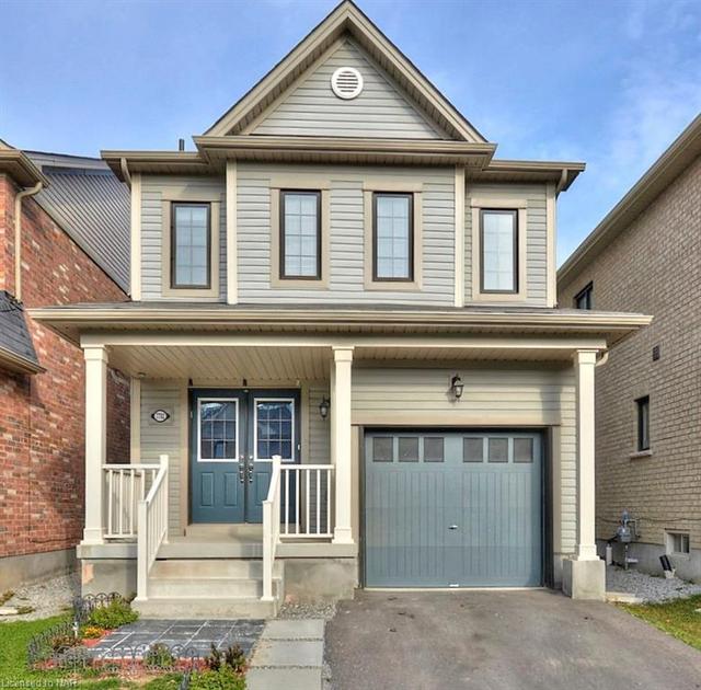 7702 Buckeye Crescent, House detached with 4 bedrooms, 3 bathrooms and 2 parking in Niagara Falls ON | Image 1