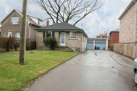 32 Grand Ave, House detached with 2 bedrooms, 2 bathrooms and 8 parking in Toronto ON | Image 1