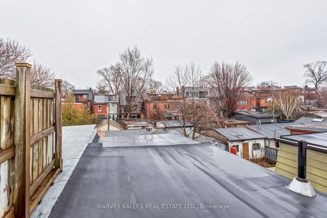 517 Manning Ave, House semidetached with 4 bedrooms, 3 bathrooms and 1.5 parking in Toronto ON | Image 33