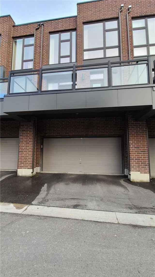 9180 Bathurst St, House attached with 3 bedrooms, 3 bathrooms and 3 parking in Vaughan ON | Image 8
