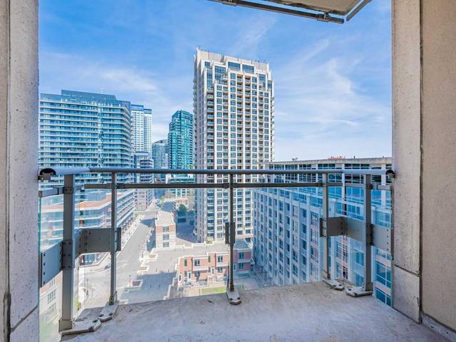 1207 - 628 Fleet St, Condo with 2 bedrooms, 2 bathrooms and 1 parking in Toronto ON | Image 19