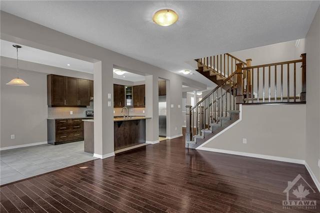 40 Tapadero Avenue, House detached with 4 bedrooms, 4 bathrooms and 4 parking in Ottawa ON | Image 7
