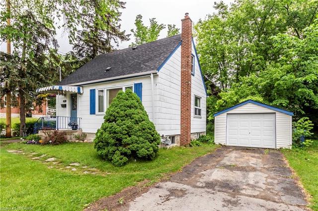 79 Bagot Street, House detached with 2 bedrooms, 1 bathrooms and 3 parking in Guelph ON | Image 2