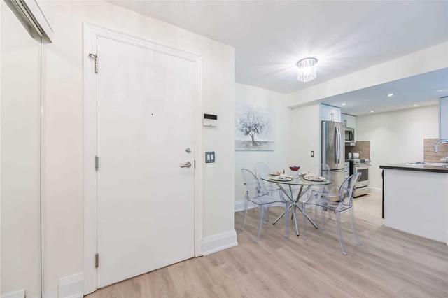 320 - 25 Greenview Ave, Condo with 2 bedrooms, 2 bathrooms and 1 parking in Toronto ON | Image 4