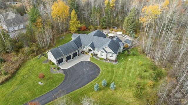 173 Wilbert Cox Drive, House detached with 5 bedrooms, 4 bathrooms and 8 parking in Ottawa ON | Image 4