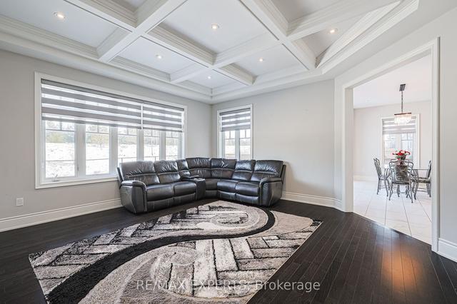 33 Endless Circ, House detached with 5 bedrooms, 5 bathrooms and 9 parking in Vaughan ON | Image 18