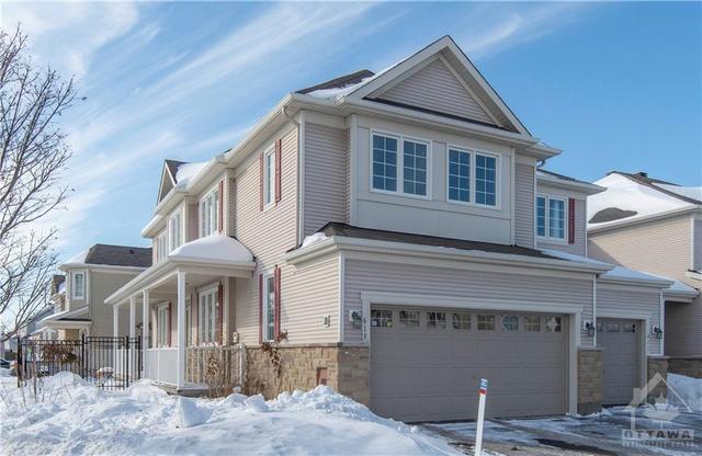 613 Pamplona Private, Townhouse with 3 bedrooms, 3 bathrooms and 4 parking in Ottawa ON | Image 4