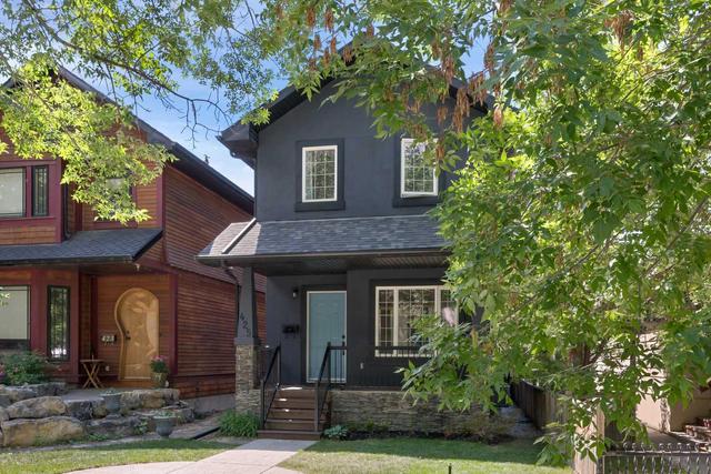 425 10 Street Ne, House detached with 4 bedrooms, 3 bathrooms and 2 parking in Calgary AB | Image 2