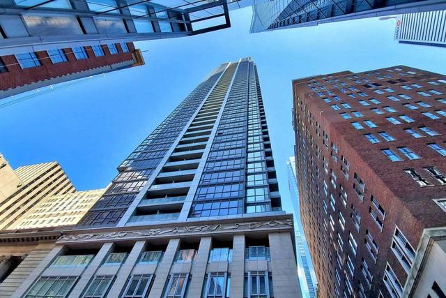 2309 - 70 Temperance St, Condo with 1 bedrooms, 1 bathrooms and 0 parking in Toronto ON | Image 1
