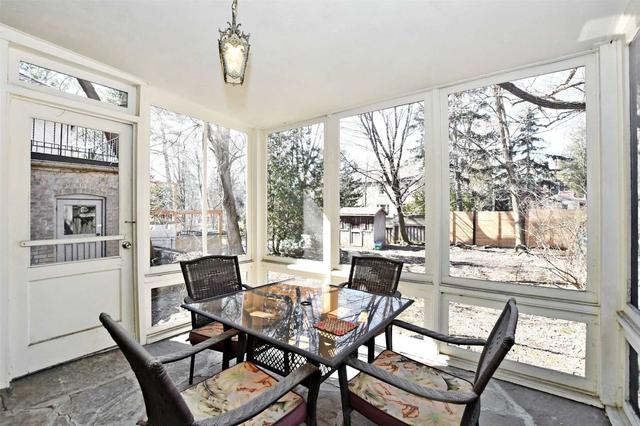49 Kimbark Blvd, House detached with 4 bedrooms, 4 bathrooms and 4 parking in Toronto ON | Image 7