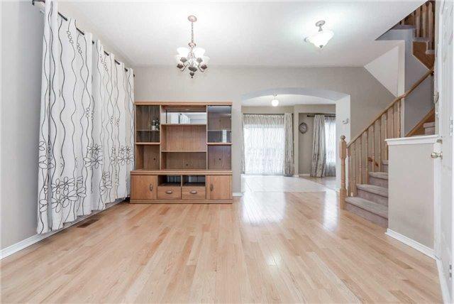 3656 Emery Dr, House detached with 4 bedrooms, 3 bathrooms and 2 parking in Mississauga ON | Image 3