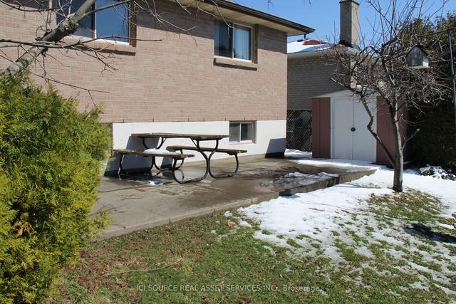 13 Salina Pl, House detached with 3 bedrooms, 2 bathrooms and 3 parking in Hamilton ON | Image 14