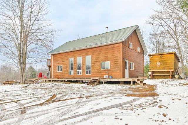 1519 Rockies Rd, House detached with 2 bedrooms, 2 bathrooms and 10 parking in Tweed ON | Image 1