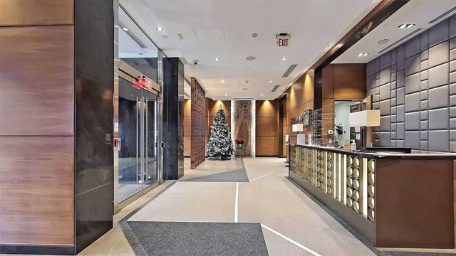1702 - 2 Anndale Dr, Condo with 2 bedrooms, 2 bathrooms and 1 parking in Toronto ON | Image 34