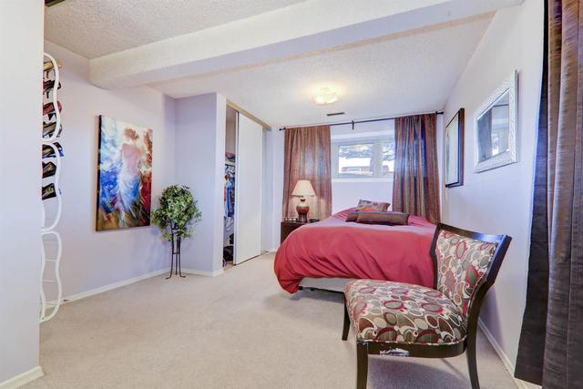 21 - 2323 Oakmoor Drive Sw, Home with 2 bedrooms, 1 bathrooms and 2 parking in Calgary AB | Image 9