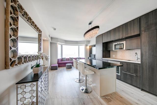 2818 - 155 Yorkville Ave, Condo with 2 bedrooms, 2 bathrooms and 1 parking in Toronto ON | Image 5