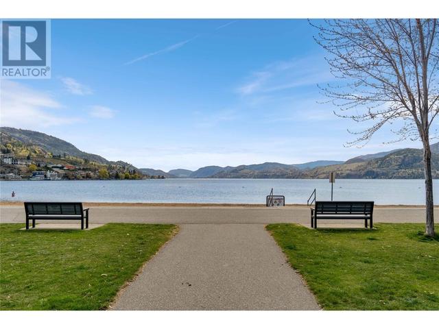 203 - 217 Elm Avenue, Condo with 1 bedrooms, 1 bathrooms and 1 parking in Penticton BC | Image 2