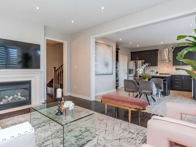 20 Berkwood Hllw, House detached with 4 bedrooms, 5 bathrooms and 4 parking in Brampton ON | Image 5