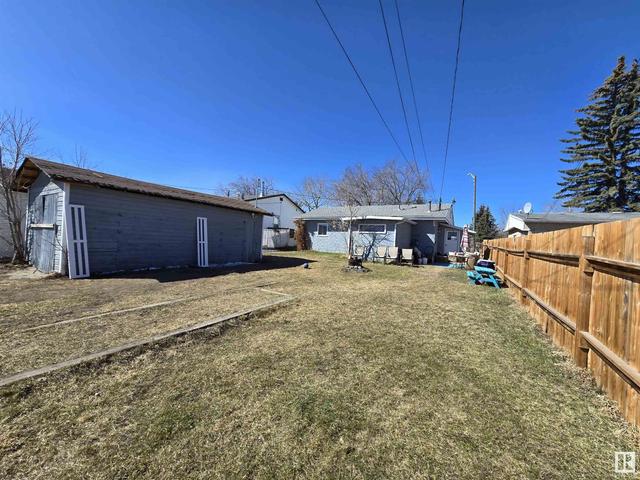 4925 46 St, House detached with 3 bedrooms, 1 bathrooms and null parking in Drayton Valley AB | Image 8