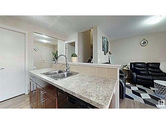 3016 16 Av Nw, House semidetached with 3 bedrooms, 2 bathrooms and 4 parking in Edmonton AB | Card Image