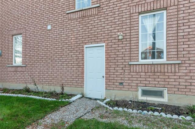 97 Heartleaf Cres, House detached with 4 bedrooms, 4 bathrooms and 3 parking in Brampton ON | Image 23