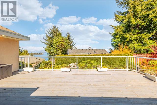 3285 Dolphin Dr, House detached with 4 bedrooms, 3 bathrooms and 6 parking in Nanaimo E BC | Image 68
