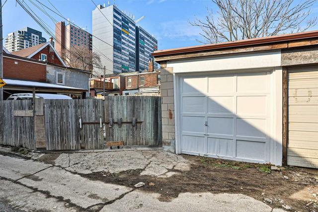 757 St Clarens Ave, House semidetached with 4 bedrooms, 3 bathrooms and 2 parking in Toronto ON | Image 17