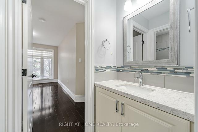 39a Wolcott Ave, House detached with 4 bedrooms, 5 bathrooms and 2 parking in Toronto ON | Image 24