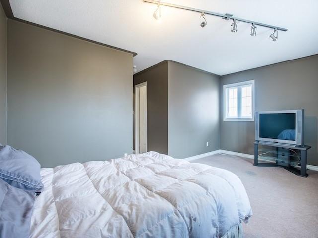 57 Manett Cres, House attached with 3 bedrooms, 3 bathrooms and 2 parking in Brampton ON | Image 15