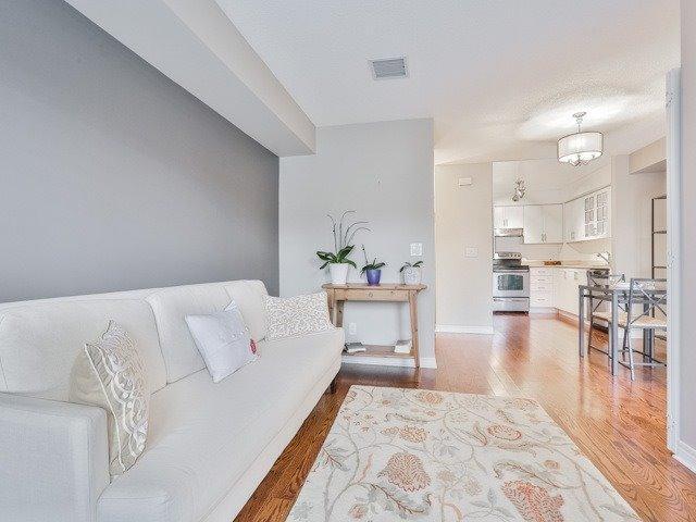 Th 20 - 232 St George St, Townhouse with 2 bedrooms, 2 bathrooms and 1 parking in Toronto ON | Image 4