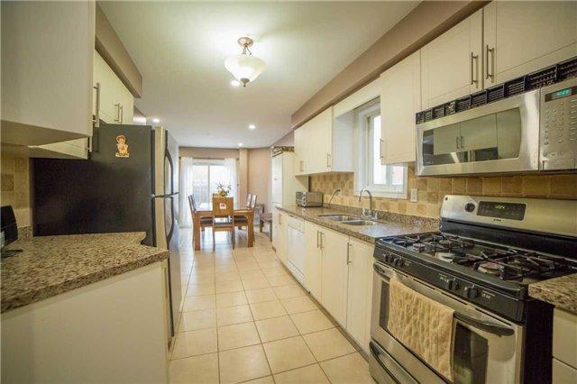 3893 Manatee Way, House semidetached with 3 bedrooms, 4 bathrooms and 1 parking in Mississauga ON | Image 8