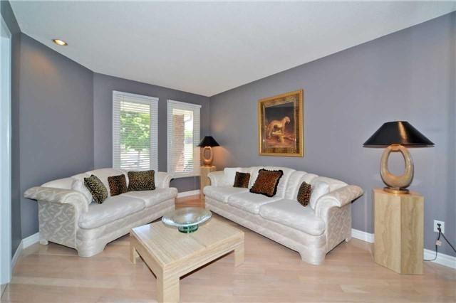 104 Ridgefield Cres, House detached with 4 bedrooms, 4 bathrooms and 4 parking in Vaughan ON | Image 3
