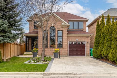 5757 Macphee Rd, House detached with 3 bedrooms, 4 bathrooms and 4 parking in Mississauga ON | Card Image