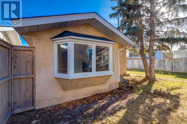 427 53 Avenue Sw, House detached with 4 bedrooms, 2 bathrooms and 4 parking in Calgary AB | Image 40