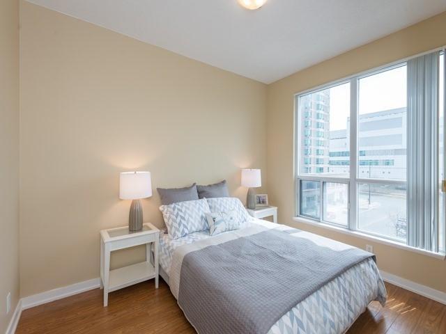 Th 320 - 38 Lee Centre Dr, Townhouse with 2 bedrooms, 2 bathrooms and 1 parking in Toronto ON | Image 13
