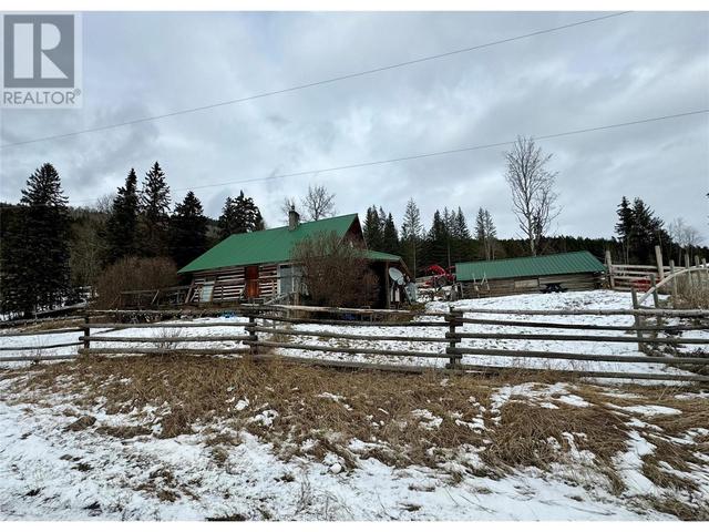 8265 China Valley Road, House detached with 2 bedrooms, 1 bathrooms and 8 parking in Thompson Nicola L (Grasslands) BC | Image 1
