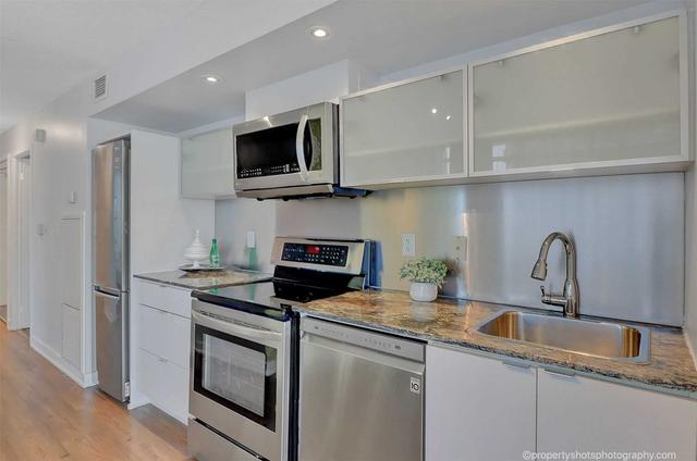 319 - 4k Spadina Ave, Condo with 2 bedrooms, 2 bathrooms and 1 parking in Toronto ON | Image 6