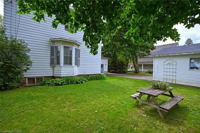 236 King Street E, House detached with 5 bedrooms, 2 bathrooms and 7 parking in Brockville ON | Image 35